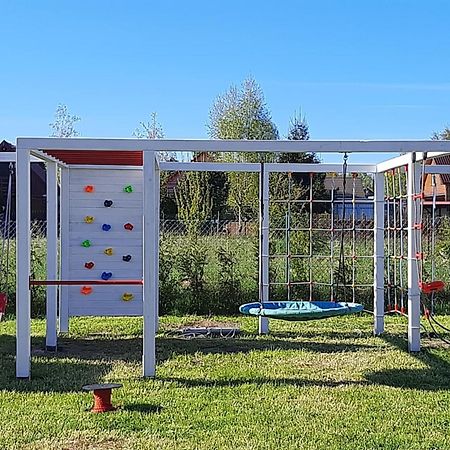 Osada Szwedzka Domek Plus Rusinowo  Buitenkant foto