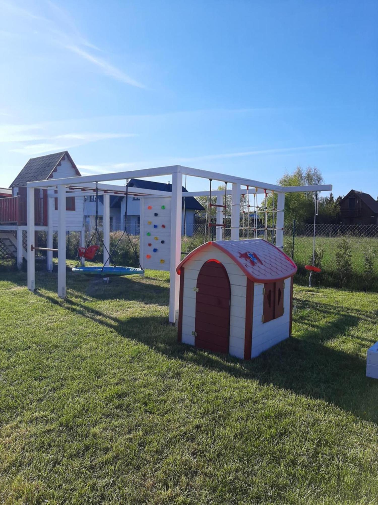Osada Szwedzka Domek Plus Rusinowo  Buitenkant foto